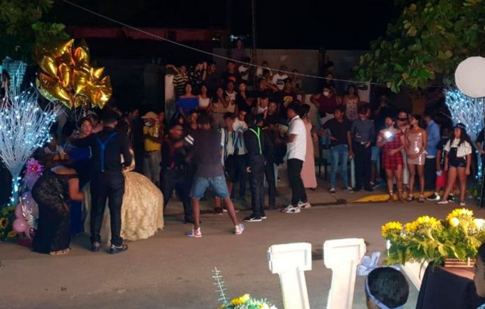 Suspenden fiesta con más de 500 invitados en Acapulco